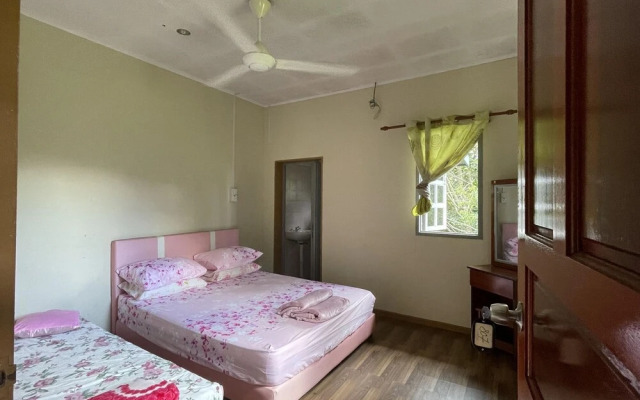 OYO Home  90588 Nadine Guesthouse