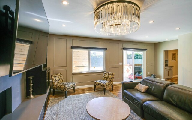 Family-friendly Fullerton Unit w/ Private Pool!