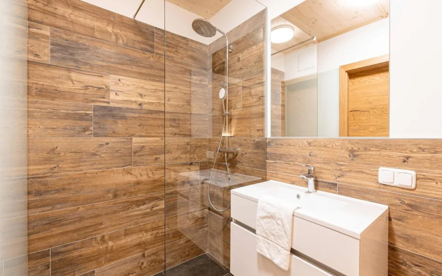 Attractive Apartment With Sauna