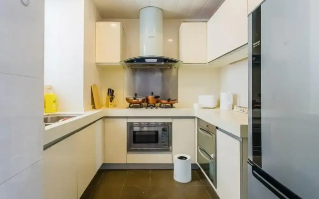 Locals Boutique Apartment Huafa Plaza 15