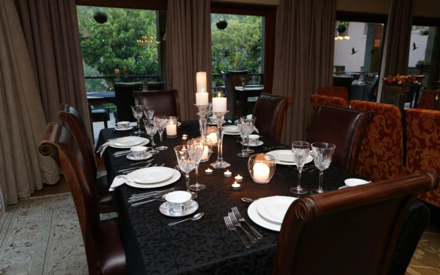 Shangri-La Manor - Adults Only