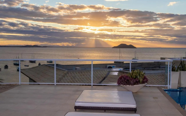 Ao Por do Sol - Adults Only