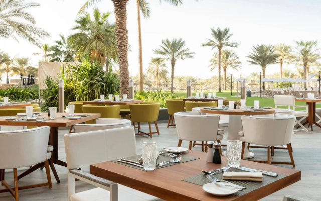 Le Royal Meridien Beach Resort And Spa