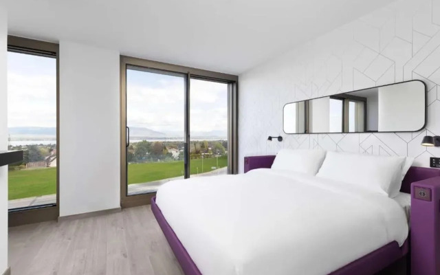 YOTEL Geneva Lake