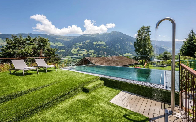 Gardenhotel Crystal
