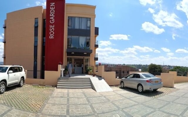 Rose Garden Private Apartment By LINK