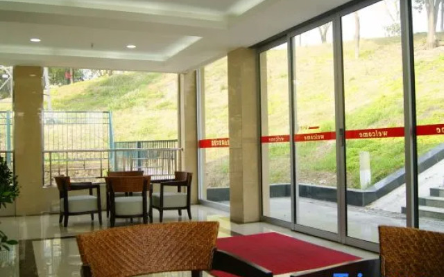 Longshan Hotel
