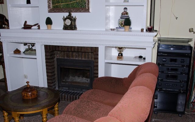 Chalet With 4 Bedrooms in Montemayor, With Wonderful City View, Privat