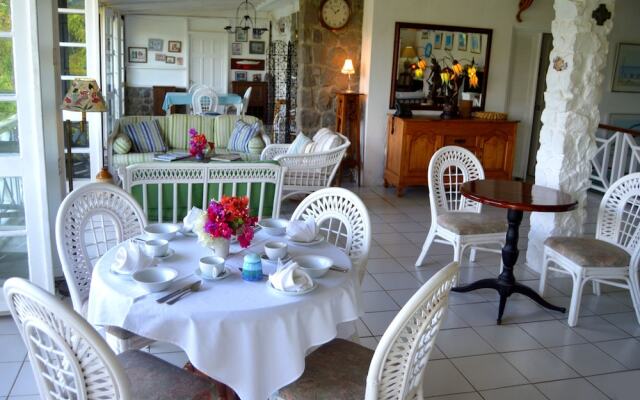 Mango Beach Inn