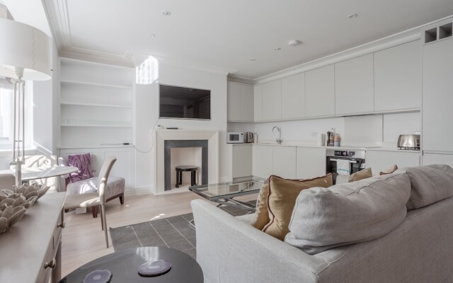 Modern Luxury Basement Flat in Chelsea