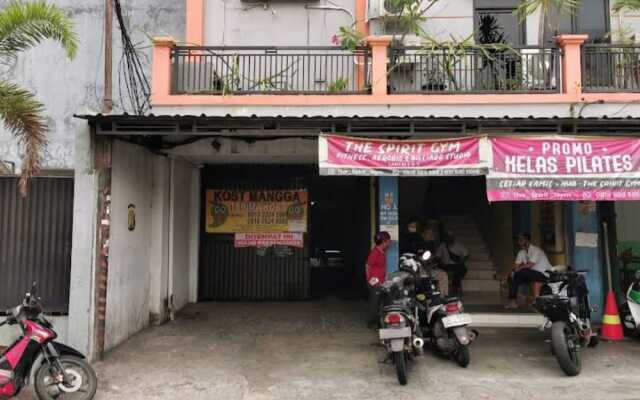 OYO LIfe 93129 Kost Mangga