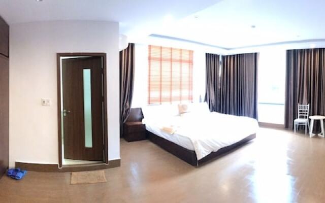 Romance Hotel