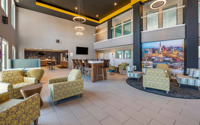 Clarion Pointe Indianapolis Airport
