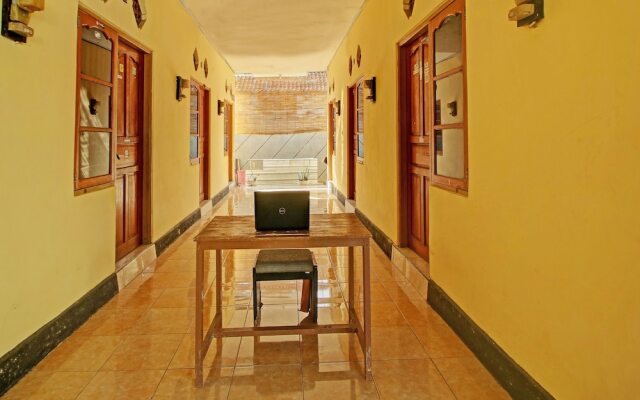 OYO Life 92954 Shanti Kost