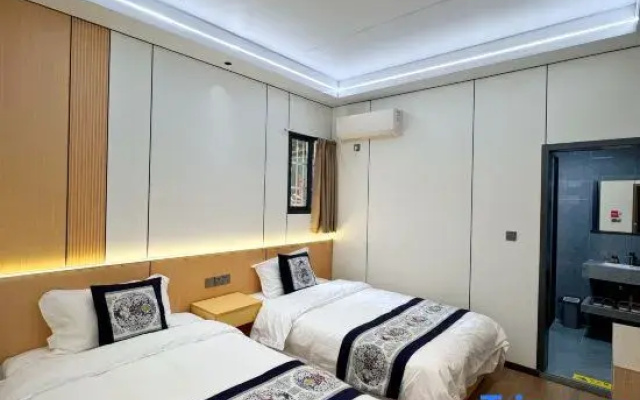 Youjia · Life Luxury Leisure Vacation Homestay (Border City Chatong Scenic Area)