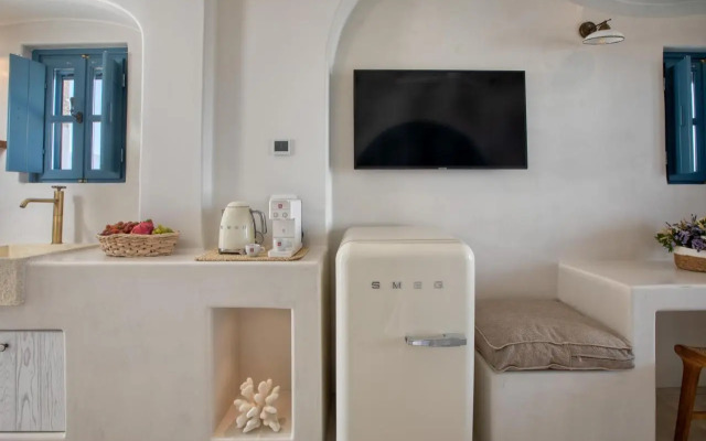 Blue Pearls-Adults Only Luxury Suites