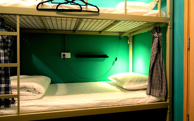 Hop Inn - Hostel – Guest Rooms – Kowloon