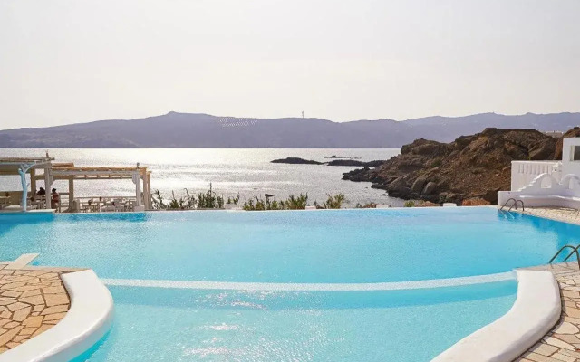 Mykonos Lolita, A Grecotel Resort To Live