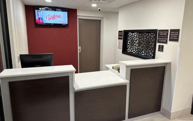 Red Roof Inn Charleston - Dunbar