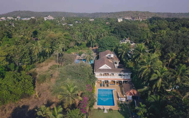 Beachfront 6+1BDR Luxury Villa With Private Pool