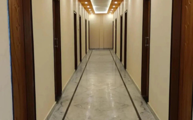 Chauhan Palace by OYO Rooms