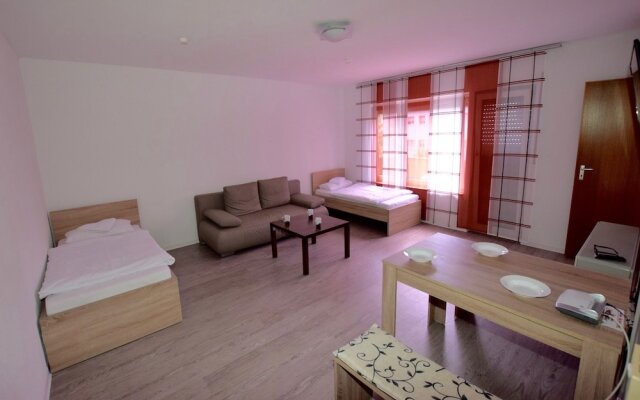 AB Apartment 14