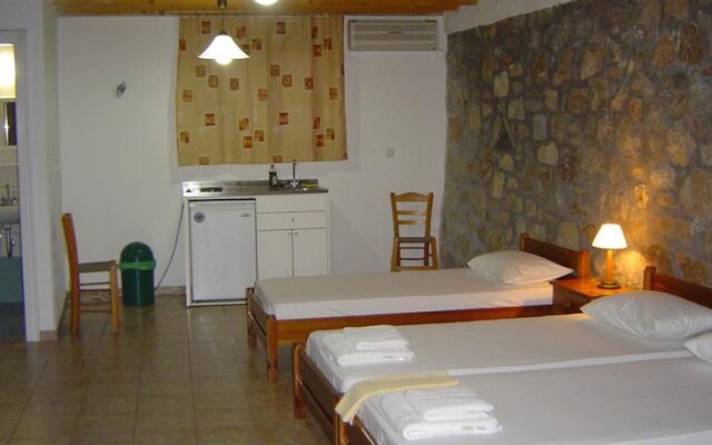 Dina's Rooms