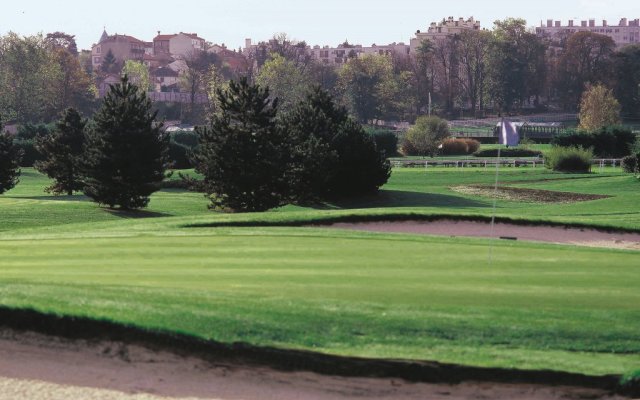 Renaissance Paris Hippodrome De St. Cloud Hotel