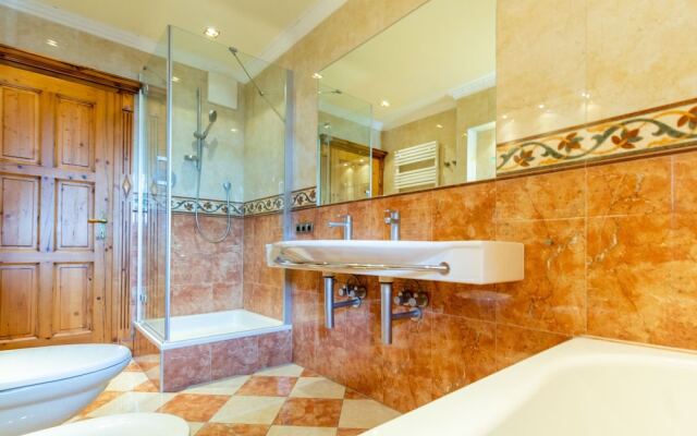 Luxurious Apartment in Saalbach-hinterglemm With Sauna