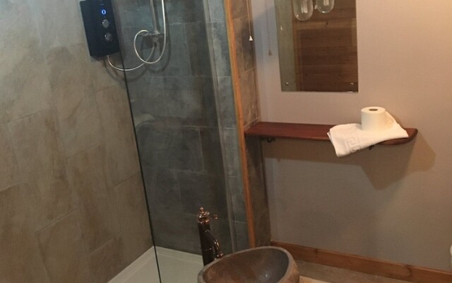 Shrew Lodge Hot Tub