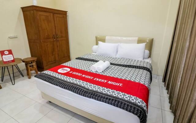 RedDoorz near Terminal Condong Catur 2