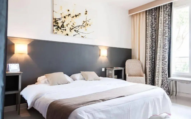 Les Aubuns Country Hôtel