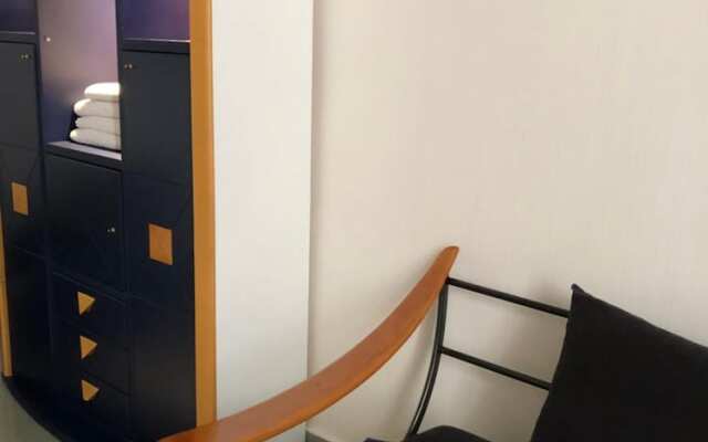 Santa Maria La Nova 21 B&B