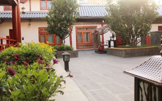 Yishan Mansion Lijiang