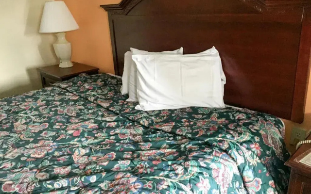 Motel 6 Calera AL