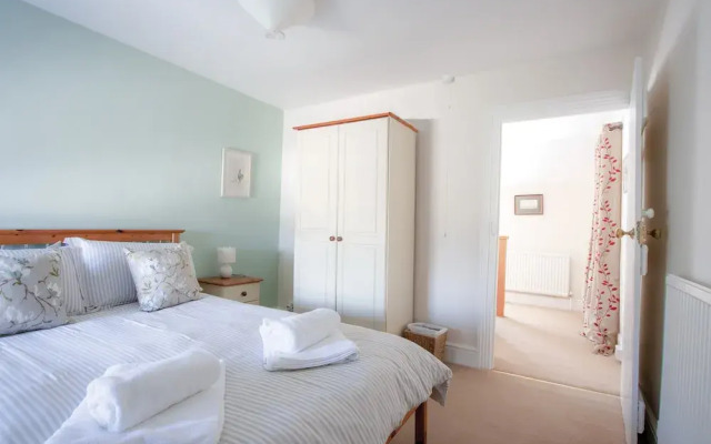 Berry Hall - Porty Eynon