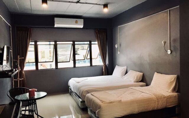 SleepCats Hostel