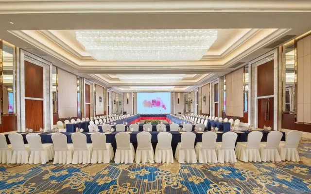 Bright Hotel Huaibei