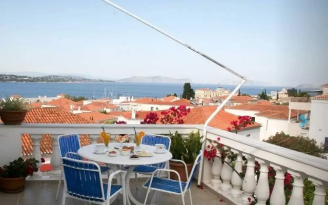 Levante Colours and Aromas of Spetses