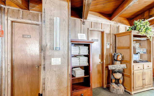 Breckenridge Park Meadows by Ski Country Resorts