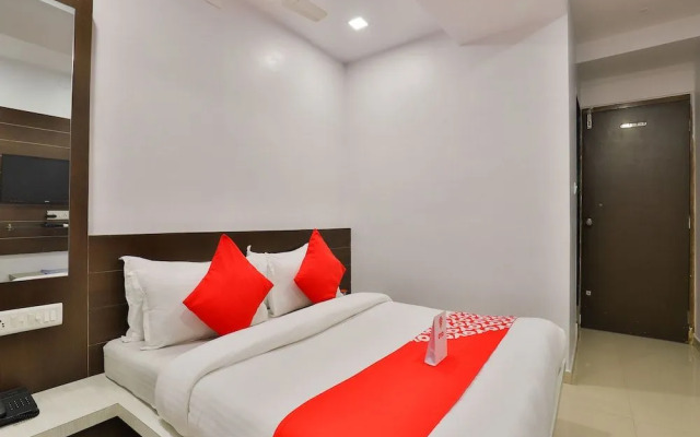 OYO 5476 Hotel Sunrise
