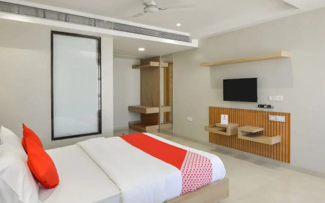Hotel Season Choice By OYO Rooms