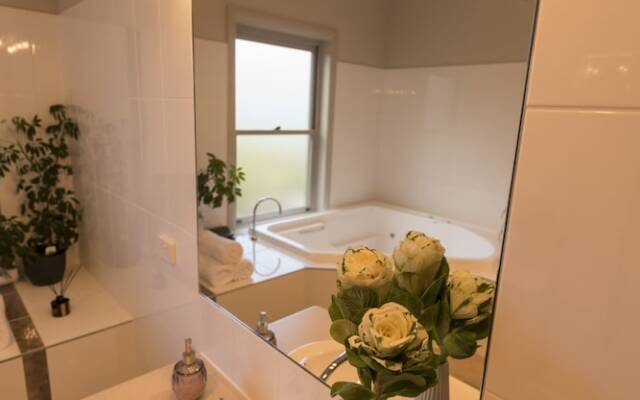 Bel Miren - Essington