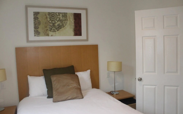 Regal Oaks 4 Bed Townhome