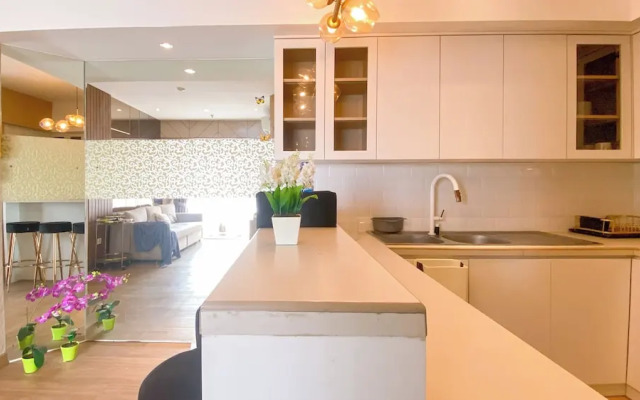 Modern Look 2Br At Puri Garden Apartment