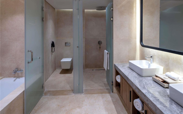 Rixos Premium Magawish Bay View