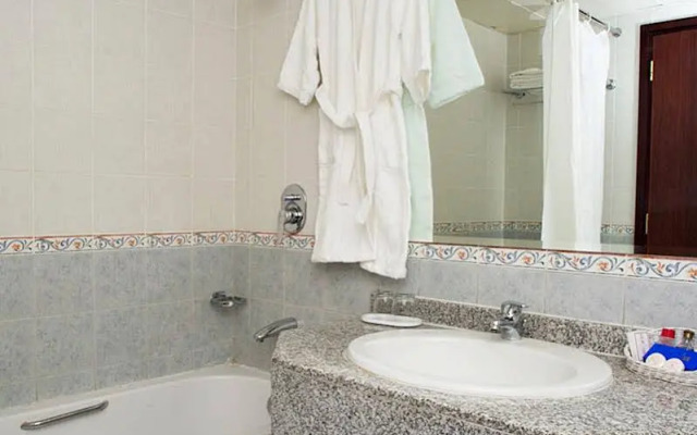 Safeer Plaza Hotel Apartments