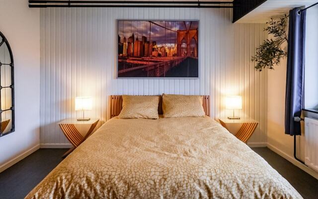 Cosy Chalet in Géromont with Garden and Barbecue