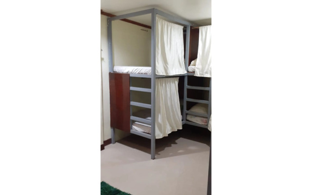 Lisa's Guesthouse by OYO Rooms