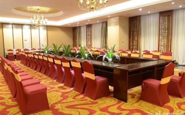 Golden International Holiday Hotel